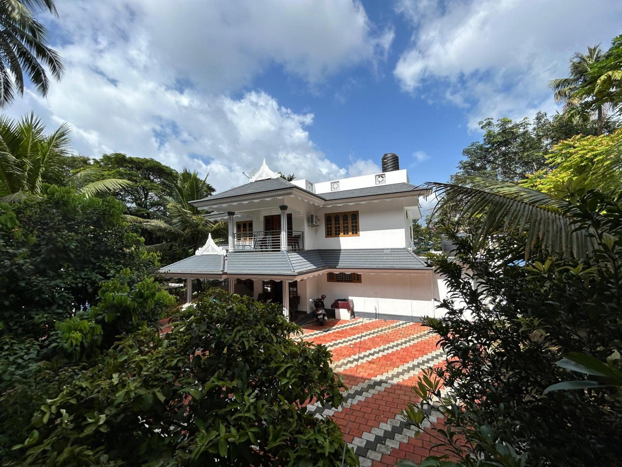 Puzhayoram Homestay Thrissur المظهر الخارجي الصورة